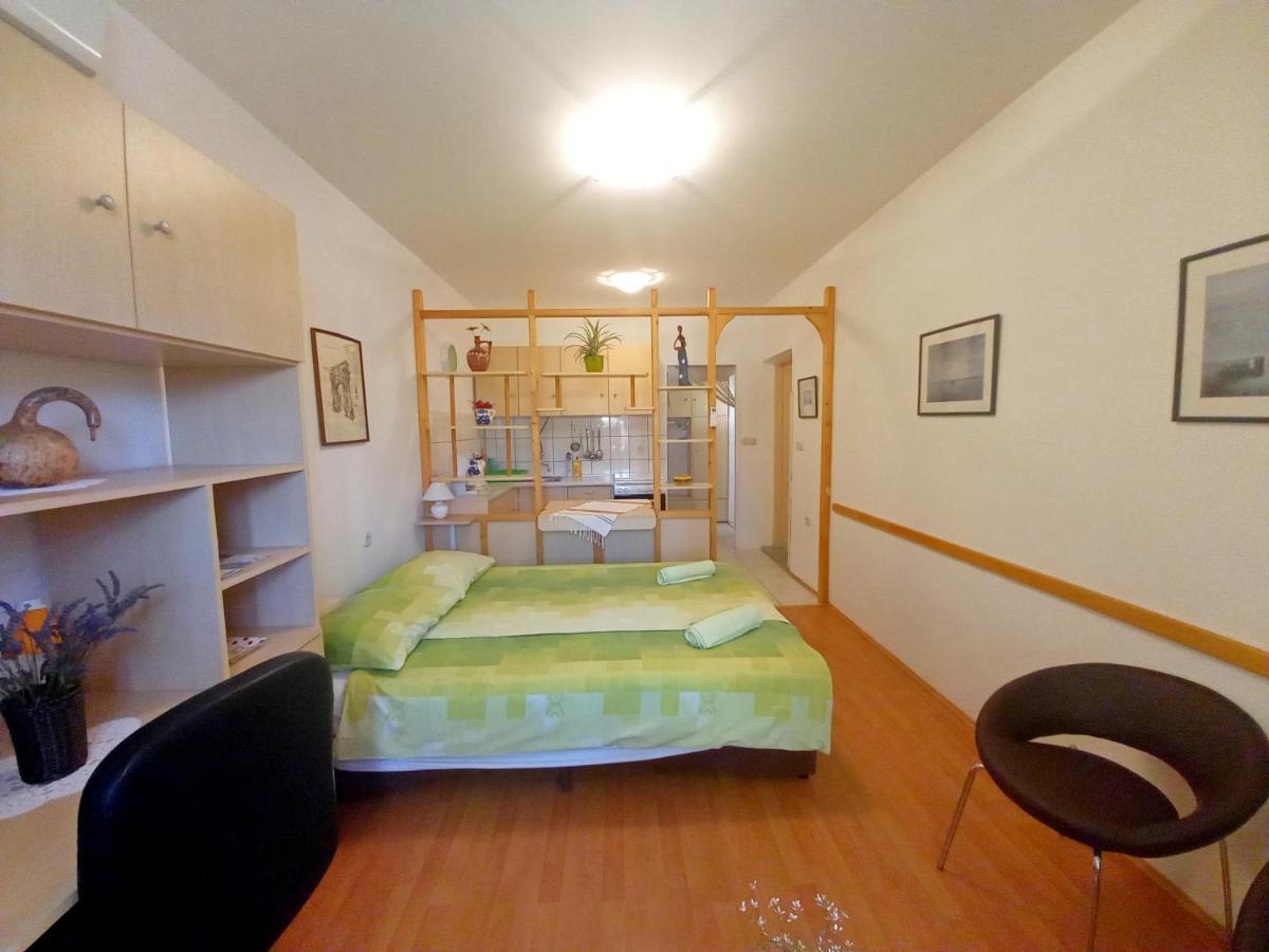 Holiday Apartments Ruzica, Pjescana Uvala Exterior photo